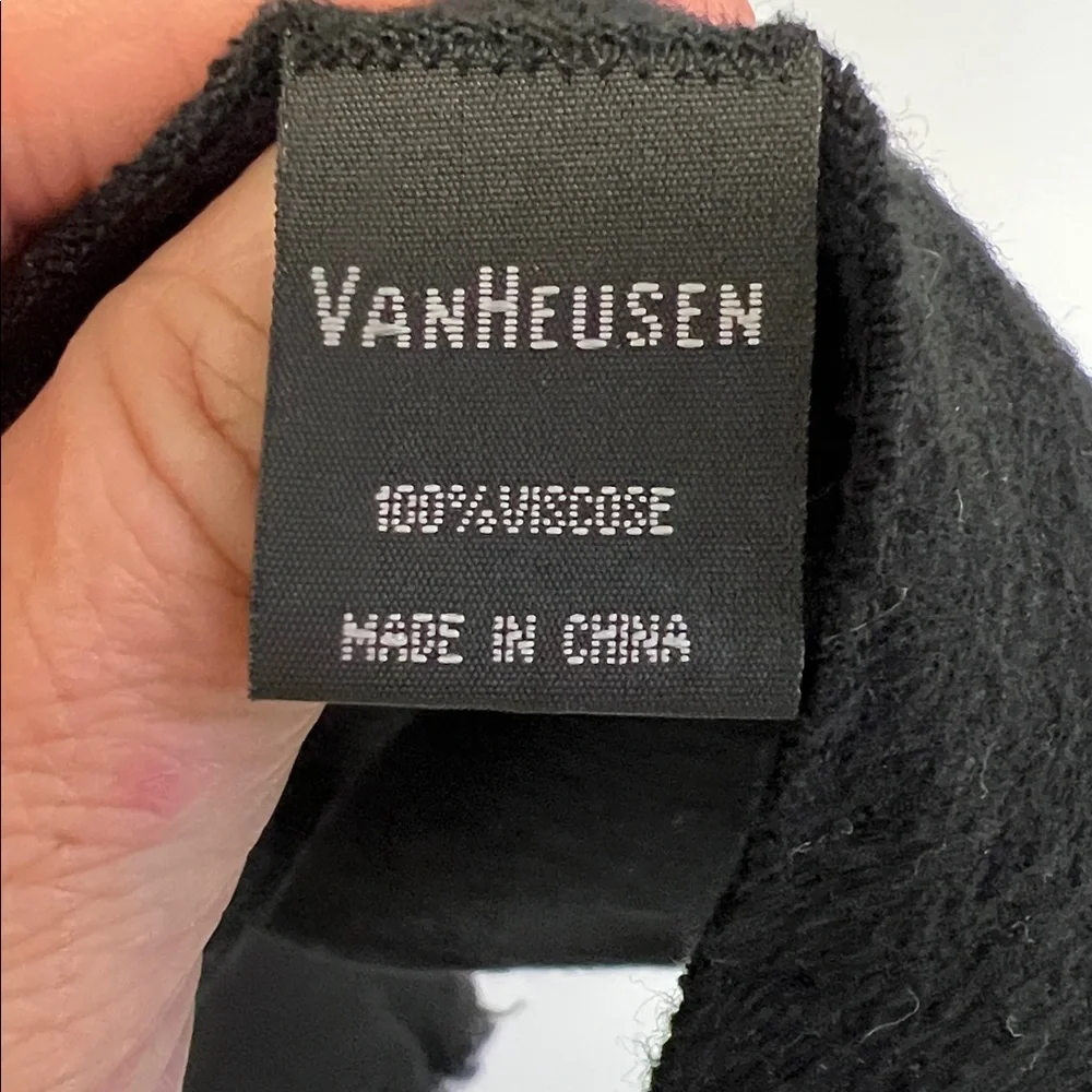 Van Heusen Classic Black Scarf Unisex